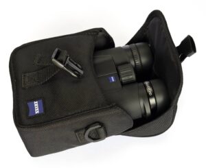 دوربین دوچشمی زایس Conquest HD 10x32 داخل کیف مقاوم Cordura
